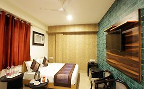 Hotel Classic Park At Airport